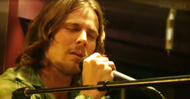 (VIDEO)Willie Nelson’s Son Sings ‘Always on My Mind’ and Holy Cow… He Sounds Like His Dad