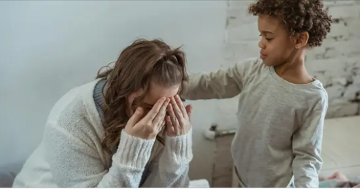 Mourning Mom Sells Her Dead Son’s Crib For $2: A Week Later, Buyer Returns It