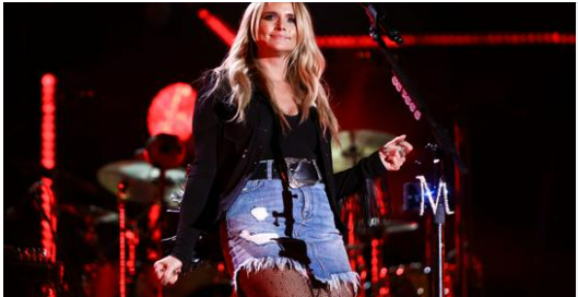 Miranda Lambert Stops Another Concert and Finally Responds to the ‘Selfie Backlash’