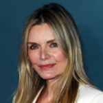 After Her First Divorce, Michelle Pfeiffer Met Her True Love on a Blind Date & They’ve Been Together for 31 Years – Couple Pics