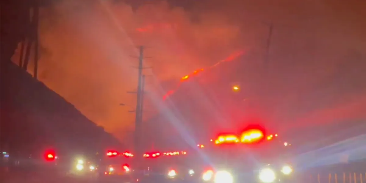 (VIDEO)Wildfire Erupts Near Malibu, Mandatory Evacuations Issued