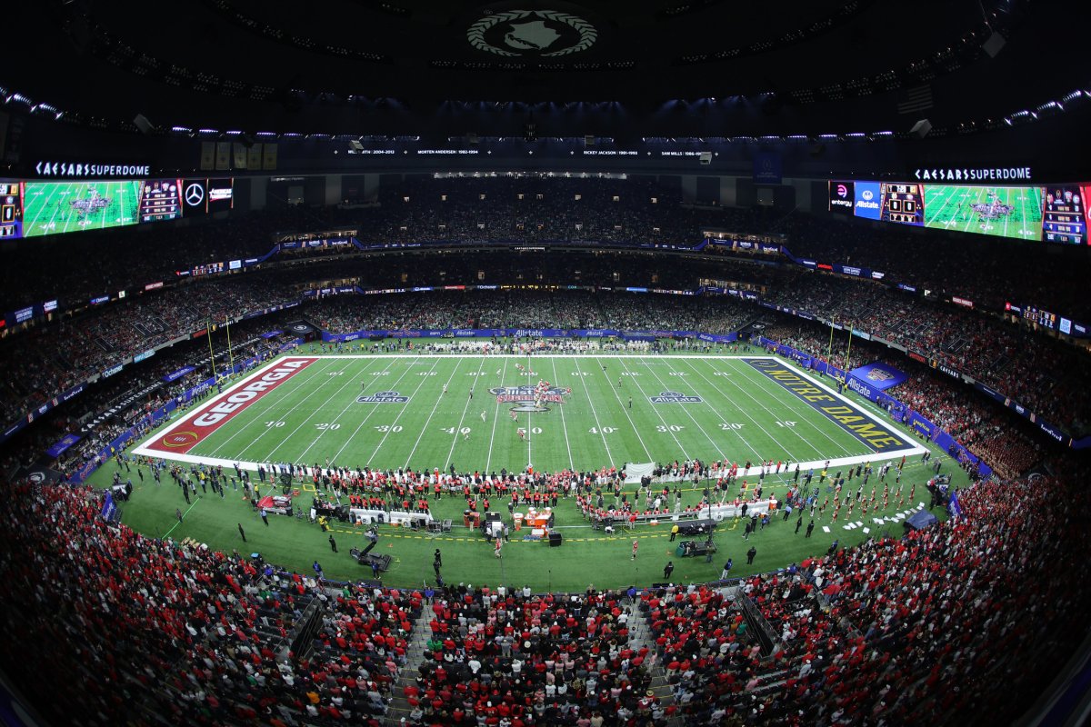 “Criticism Mounts: ESPN Under Fire for Skipping National Anthem and Moment of Silence After Sugar Bowl Delay Due to Terror Attack”